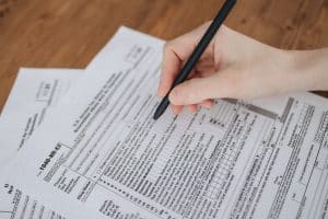 Ayuda Financiera Estudiantes Adultos NJ: Primeros Pasos en Elizabeth