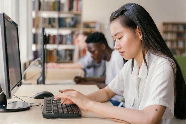 Colegio Comunitario en Línea para Adultos en Camden, NJ