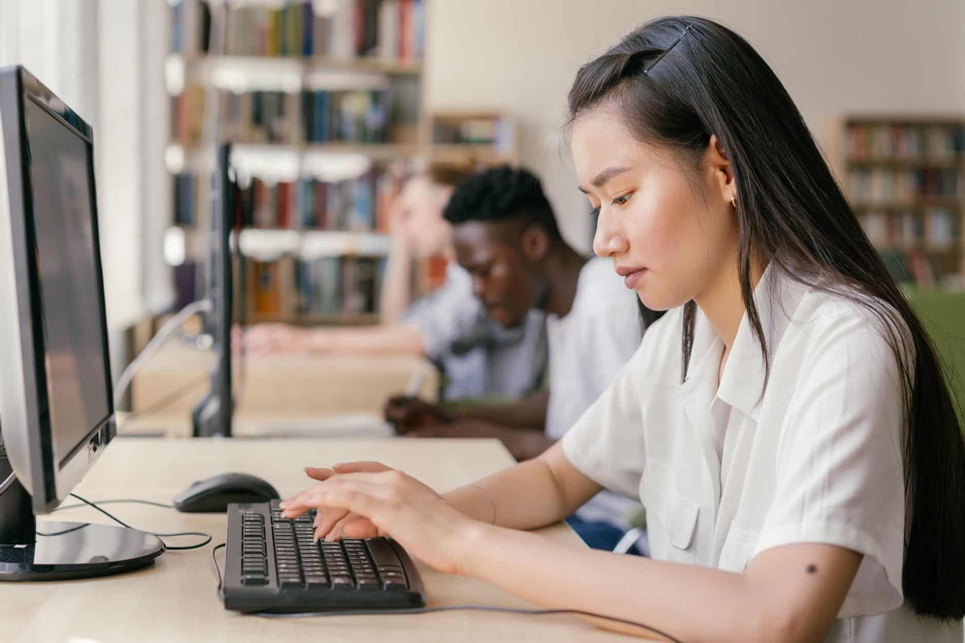 Colegio Comunitario en Línea para Adultos en Camden, NJ