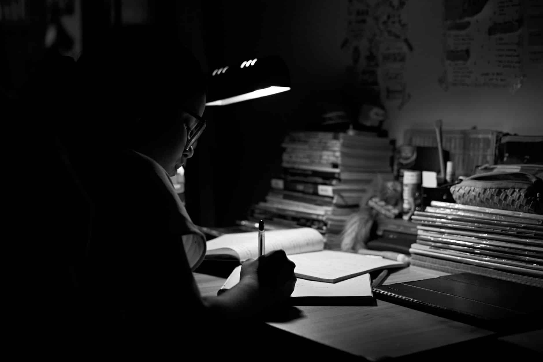Ayuda Financiera para Estudiantes Adultos en NJ: Clases Nocturnas en Elizabeth