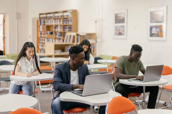 Sin Diploma: Licenciatura para Adultos en Clifton, NJ | HighSchoolEquivalent.com